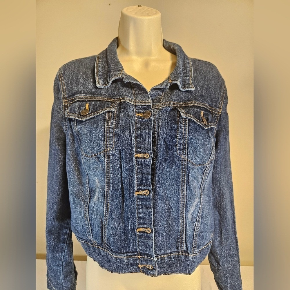 LEI Womens Blue Denim Trucker Jacket Medium Wash Stretch Jean Coat Junior L